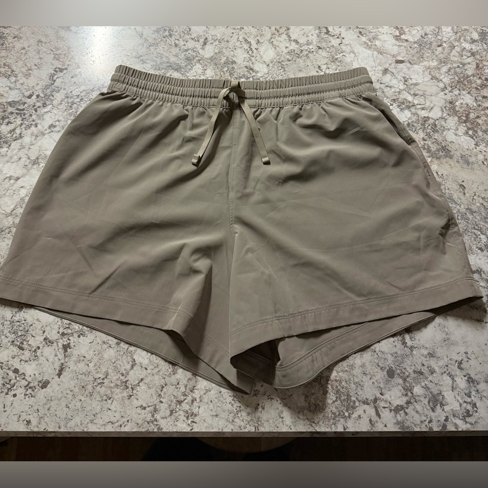Woman’s Patagonia 5” Fleetwith Shorts